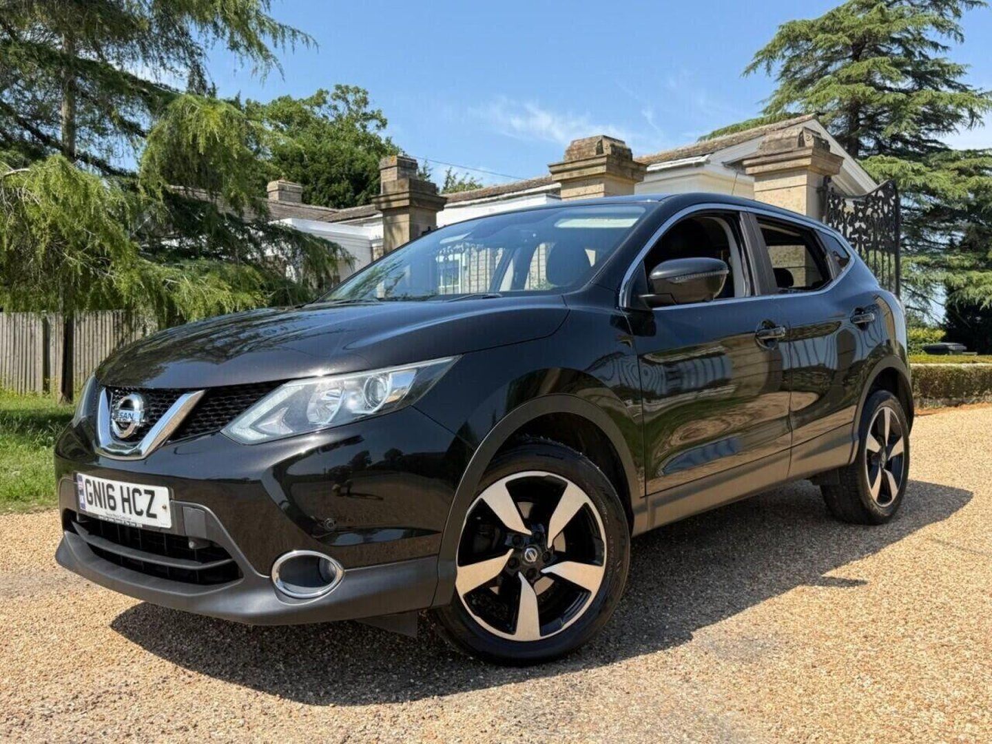 2016 Nissan Qashqai 1.5 dCi N-Connecta SUV 5dr Diesel Manual 2WD Euro 6 (s/s) (110 ps) 1 OWNER, photo 1